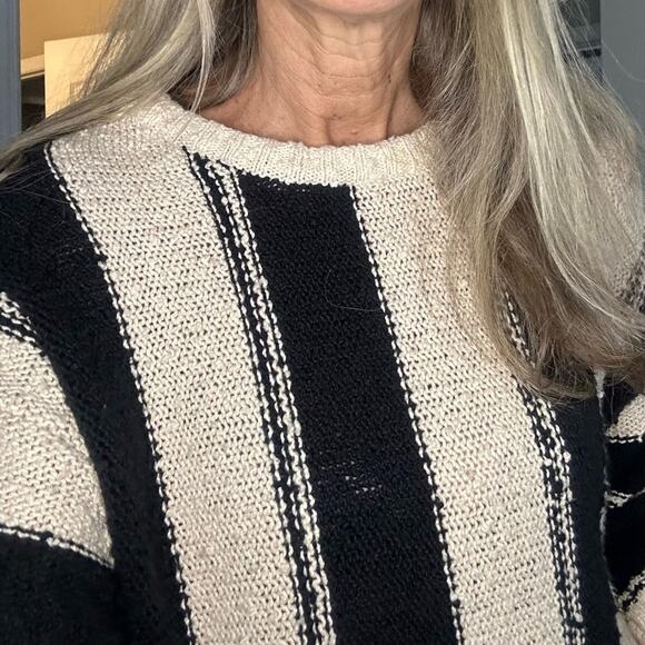 Billabong Black Cream Stripe Beachy Sweater Boxy Nubby Cotton Surfer Boho Summer - Picture 2 of 7